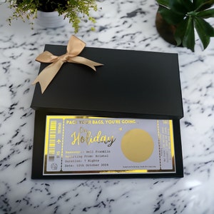 Billet d'or pour les vacances carte à gratter révéler carte d'embarquement avion destination pass faux vol feuille personnalisée chèque-cadeau de luxe poule enterrement de vie de jeune fille