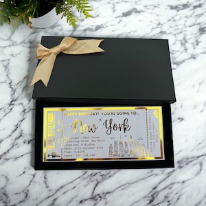 New York NYC vacances avion Destination Pass faux billet d'avion anniversaire personnalisé cadeau de luxe cadeau surprise révéler