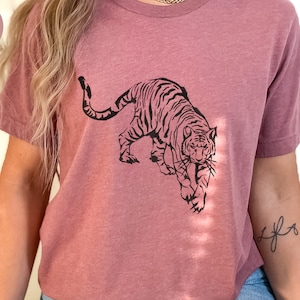 Vintage Tiger TShirt, Japanese Style Tiger Shirt, Aesthetic Clothes, Chinese Tiger Tee, Tattoo Tiger Shirt, Unisex Gift for Him or Her