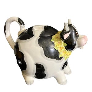 OCI ( Omnibus) Cow  Teapot Ceramic Vintage 1980s Japan Black and White  w Lid