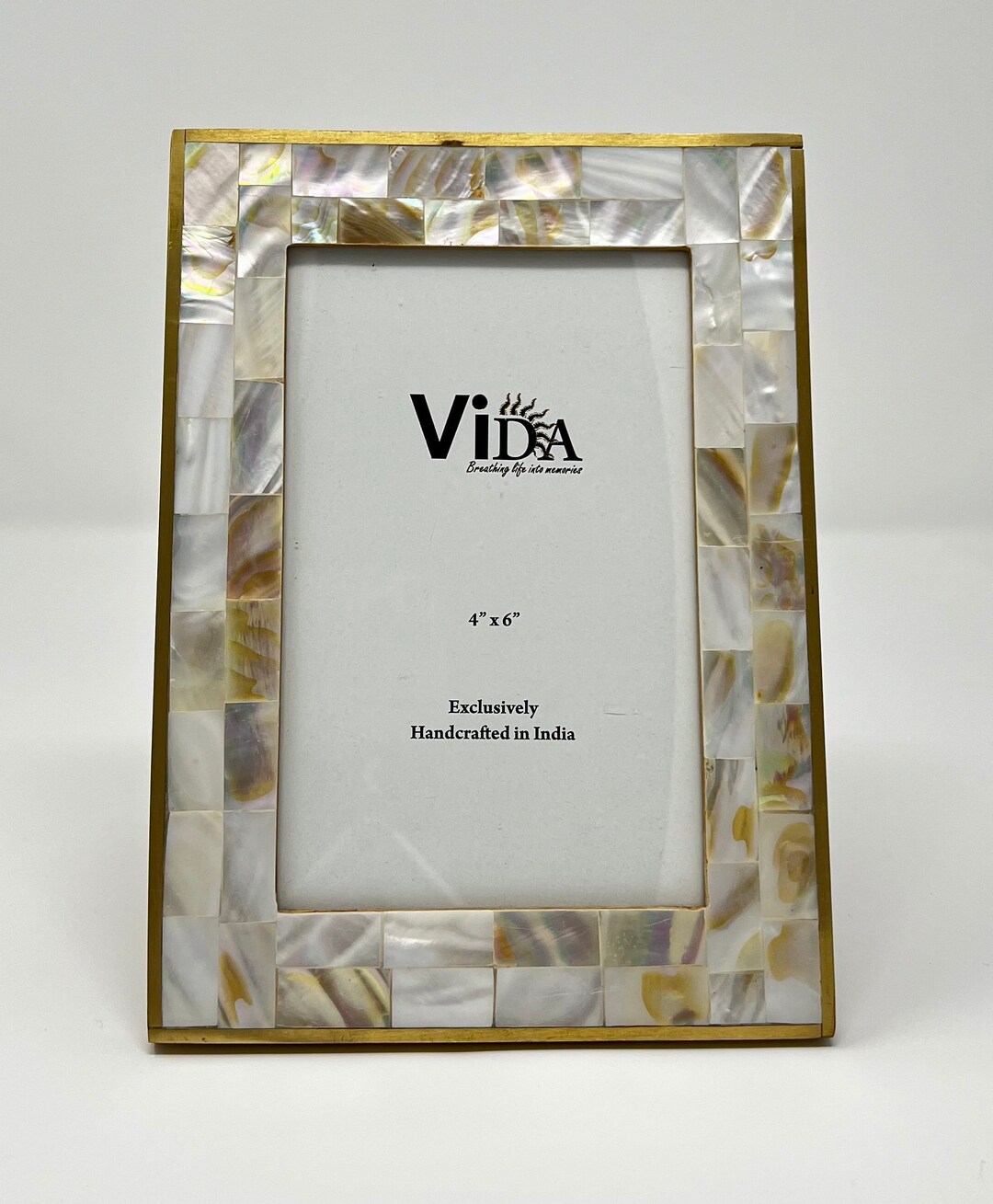 Mother of Pearl Handmade Mother of Pearl and Brass 4x6 Photo Frame