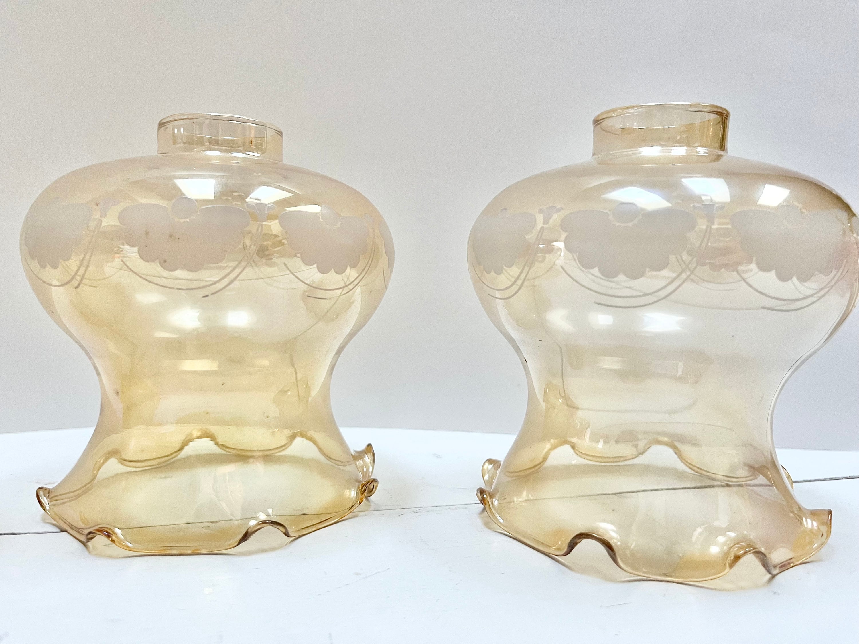 ヴィンテージアンバーガラスランプシェード：フリル付きレトロ照明、4