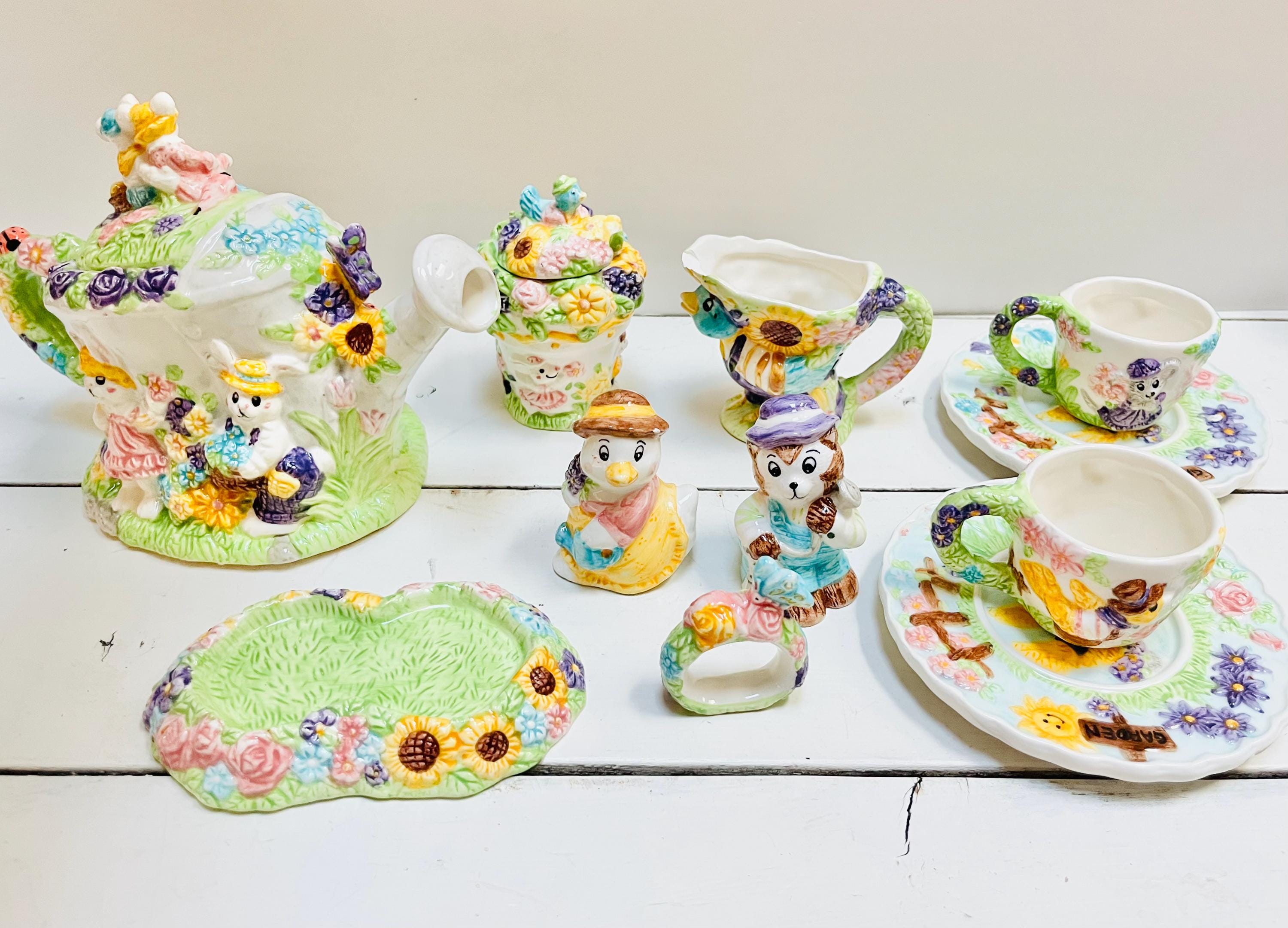 希少☆90s ベティブープ　ミニチュアティーセット Vintage Miniature Garden Tea Set: 90s Floral Party Decor (DEFECTS