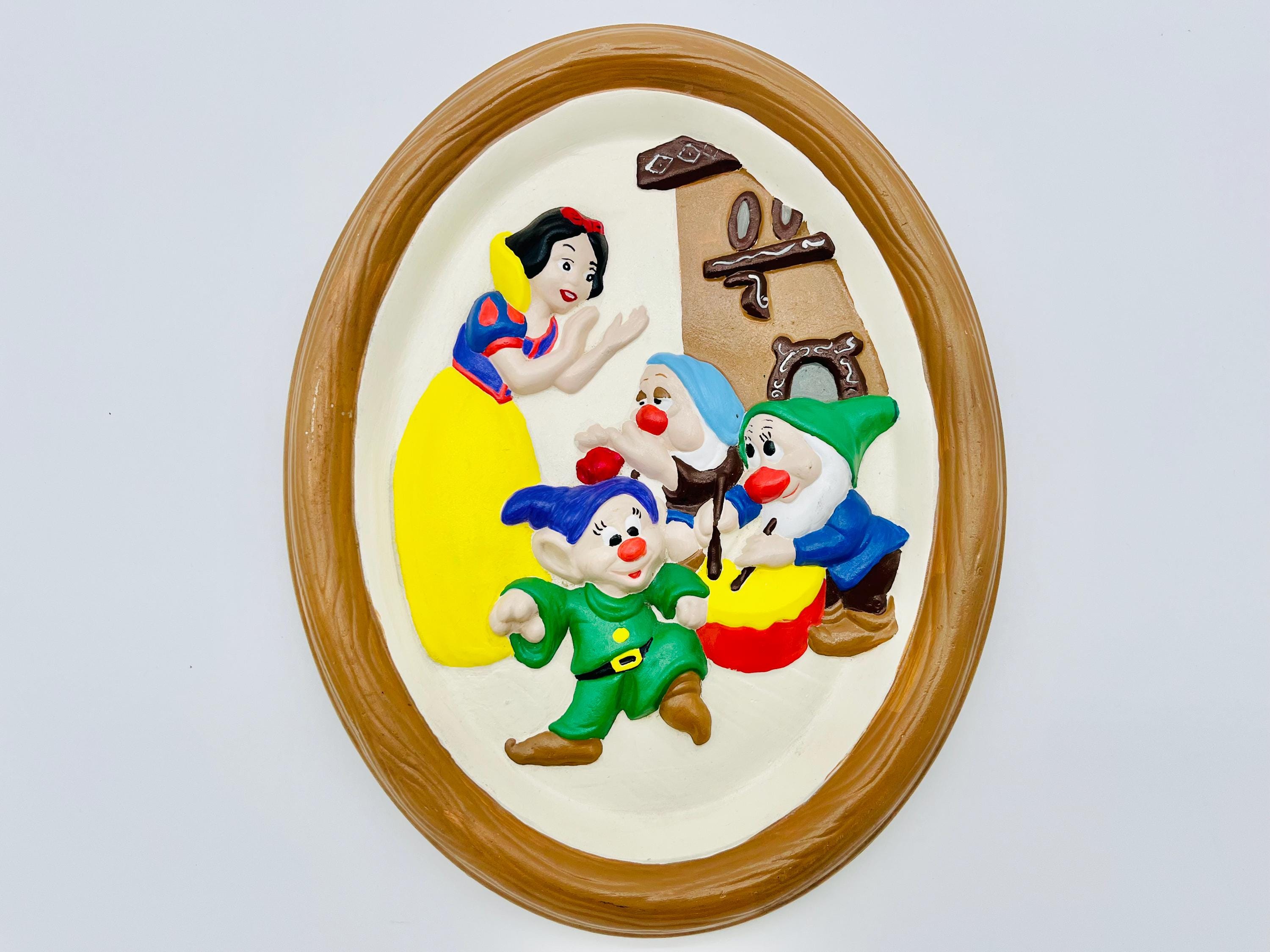 Vintage Disney Ceramic Chalkware Hand Painted: Snow White & the