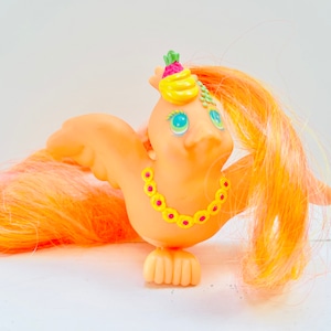 Vintage Hasbro Fairytails Bird Pina Colada Orange Tropical My Little Pony 1987