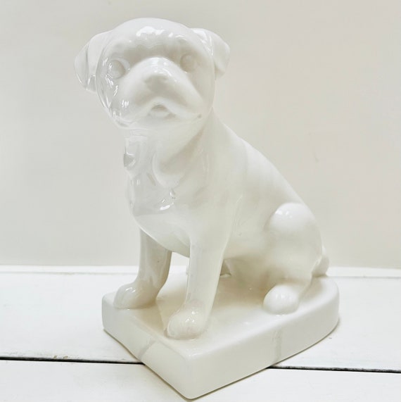 白い陶器のパグの置物：艶出し加工された子犬の像（7.5インチ） - Etsy