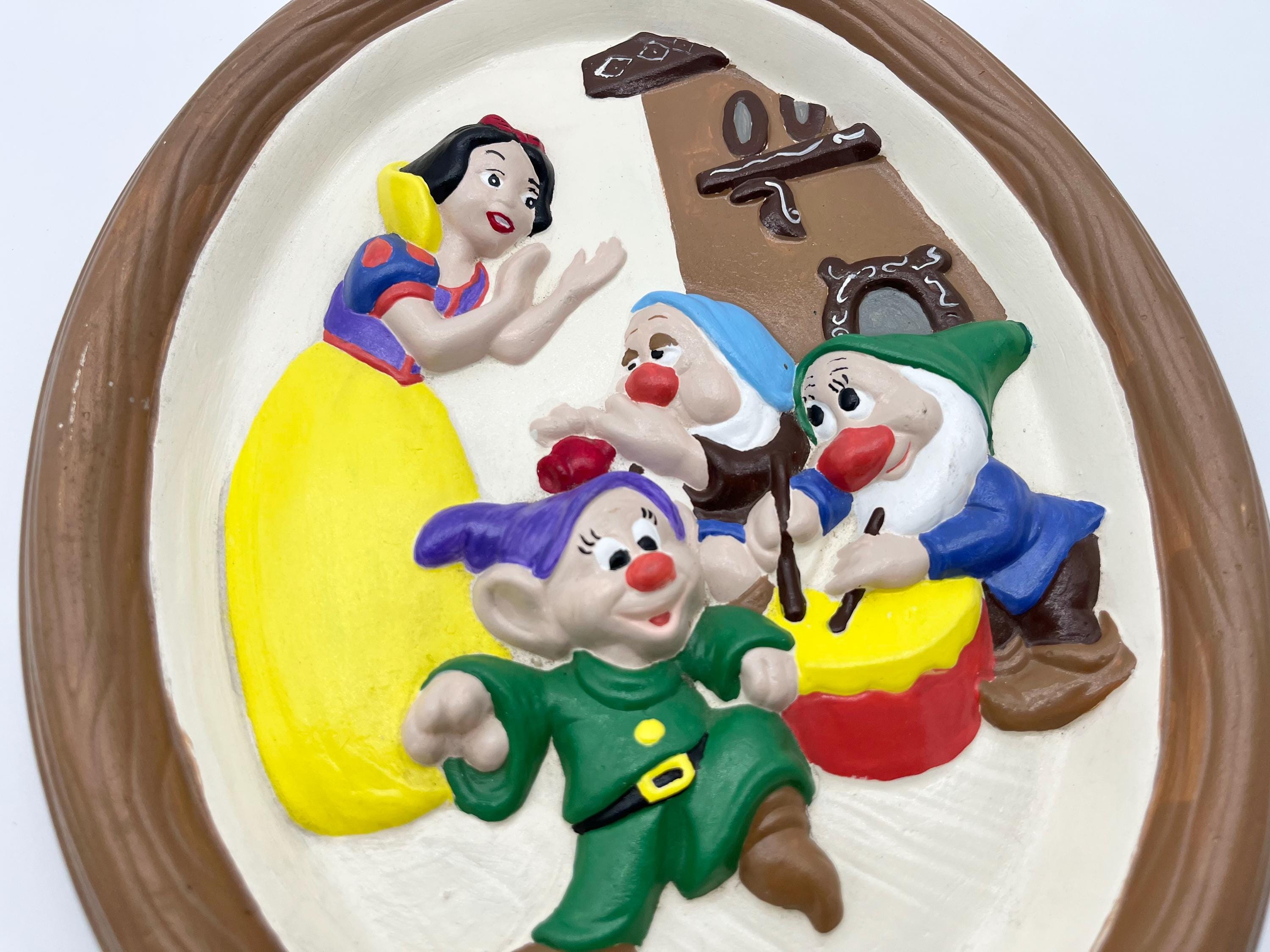 Vintage Disney Ceramic Chalkware Hand Painted: Snow White & the