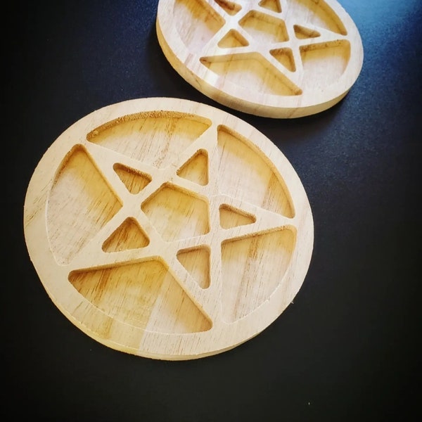 Planche plateau pour autel , à custom. Pentacle de protection bois de manguier.