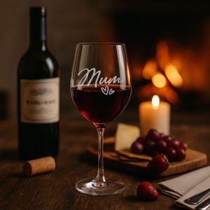Mum Mothers Day Gift Engraved Wine Glass: Personalised Keepsake Gift for Her