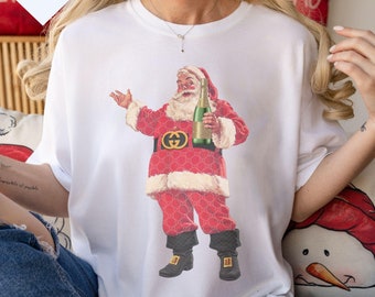 Christmas Santa Shirt, Womens Christmas Shirt, Holiday Shirt for Women, Vintage Santa Tshirt, Christmas Gift, Retro Santa Tee for Xmas