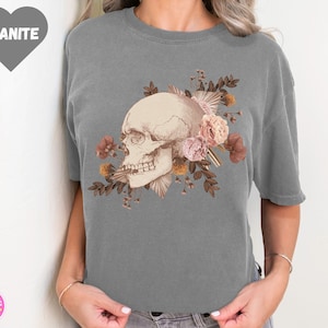 Floral Schädel Shirt, Herbst Kleidung für Frauen, Schädel Blume Shirt, Skelett Tshirt, Geschenk für sie, übergroße Tshirt für Frauen, Schädel Tshirt