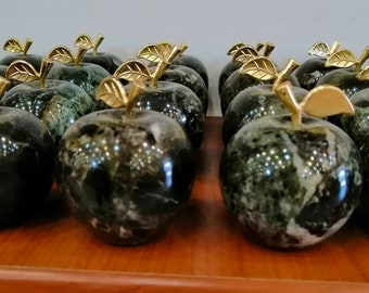 Figura de manzana de ónix negro hecha a mano: decoración de piedra pulida para el hogar