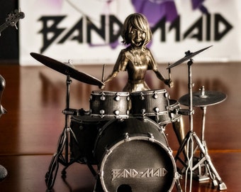 BAND-MAID ステッカー AKANE 金銀 2枚 GOLD SILVER Yahoo!オークション -「band-maid ステッカー」(音楽) の落札