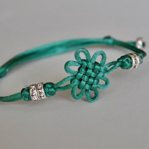 A Unique bracelet made with traditional Korean knotting-beautiful and stunning design — Luck and Protection