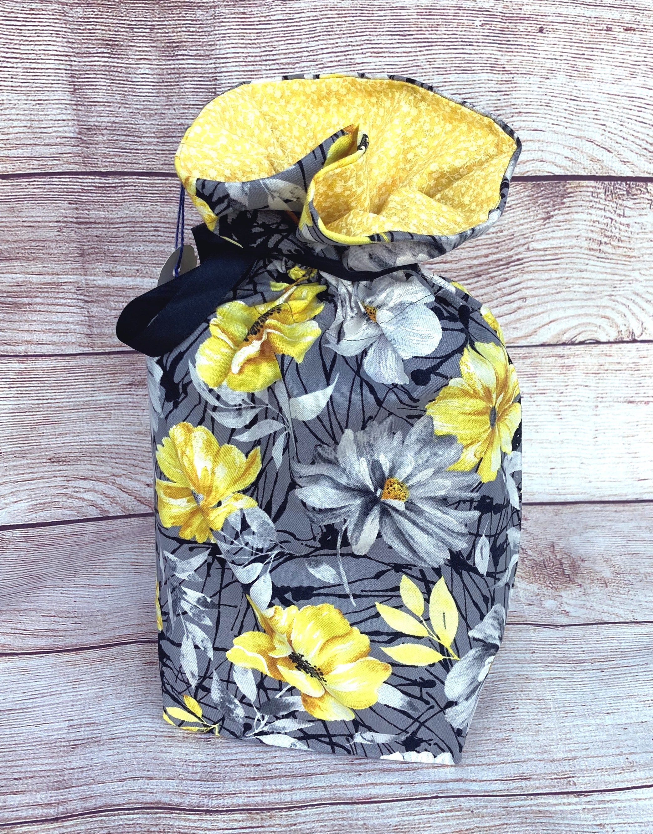 Reusable Cloth Bag; Yellow-Flowers, Gray, Black. Large/Small. - Thumbnail 5