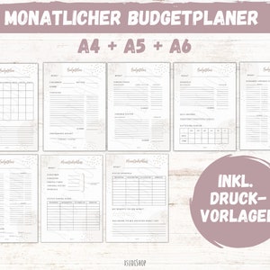 Puede incluir: Un conjunto de páginas de planificación presupuestaria imprimibles en tamaños A4, A5 y A6. Las páginas están diseñadas con un fondo blanco y un diseño rosa claro y dorado. El texto "MONATLICHER BUDGETPLANER" está en la parte superior de la imagen. El texto "INKL. DRUCK-VORLAGEN" está en un círculo rosa en la parte inferior derecha de la imagen.