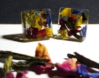 Resin dried flowers stud earrings Handmade green tea flowers in resin