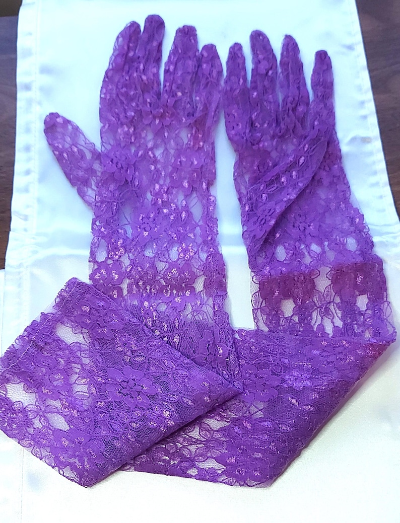 Purple fashion accessories - Purple lace gloves