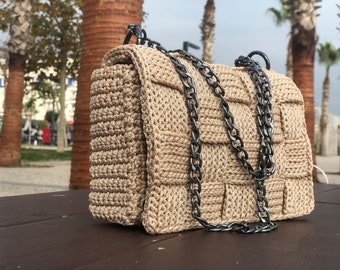 Beige stickad handväska Botega Veneta