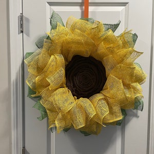 Corona de girasol de primavera