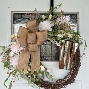 Arreglo floral de primavera Guirnalda de letras personalizadas