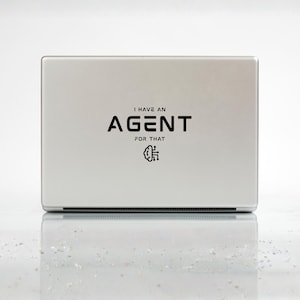 AI Agent gesneden SVG-bestand, Tech Girl laptopsticker png (digitale download)