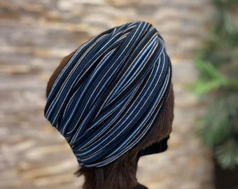Turbante in velcro fatto a mano. Fascia per capelli, trendy, moda, cappello, turbante, accessori, donna, capelli, chemio, alopecia.