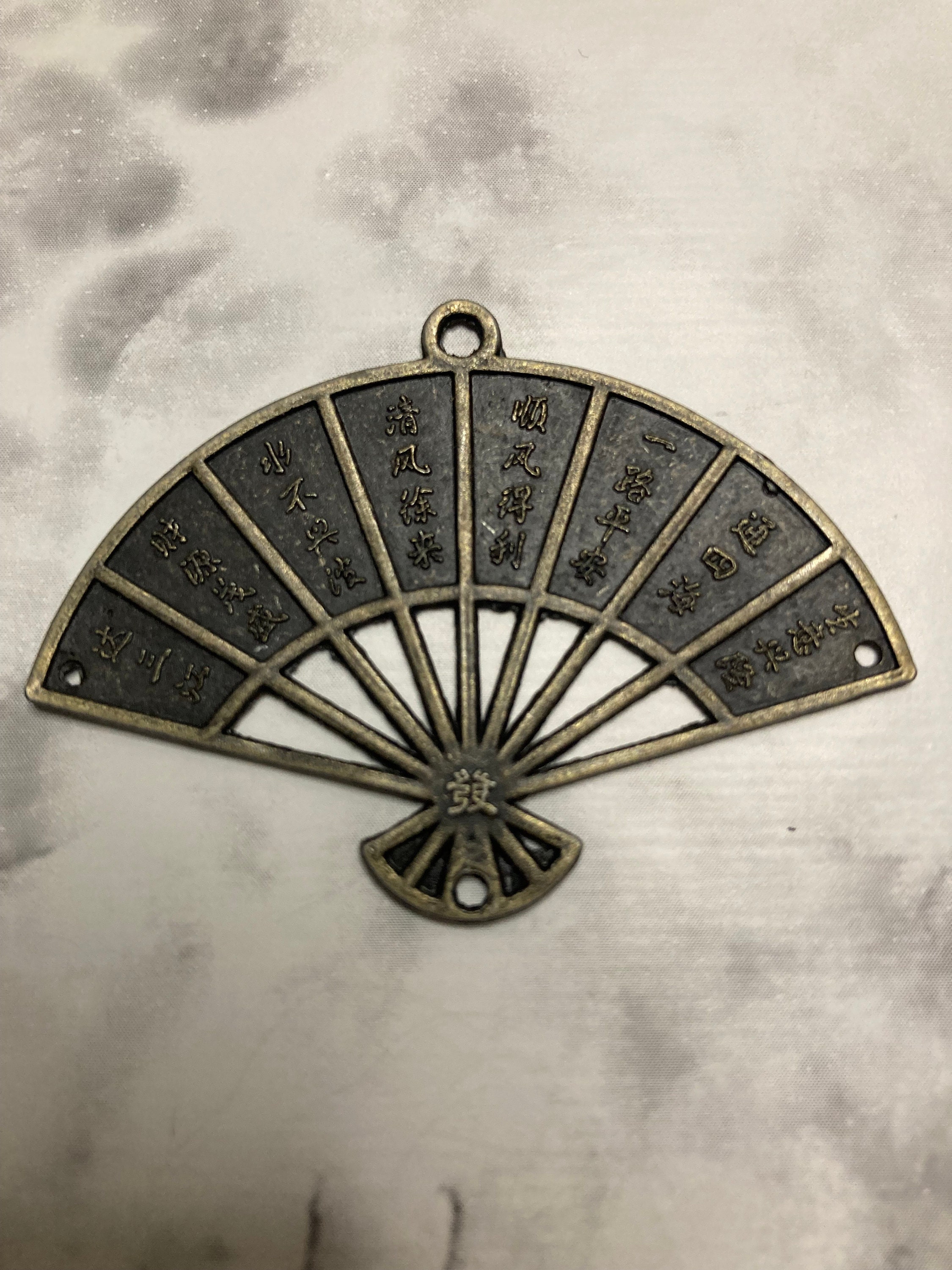 Honbay 30PCS Metal Folding Fan Charms Pendant Semicircular Fan-shaped  Pendants for Earrings Bracelet Necklace Jewelry Making (3 Color)
