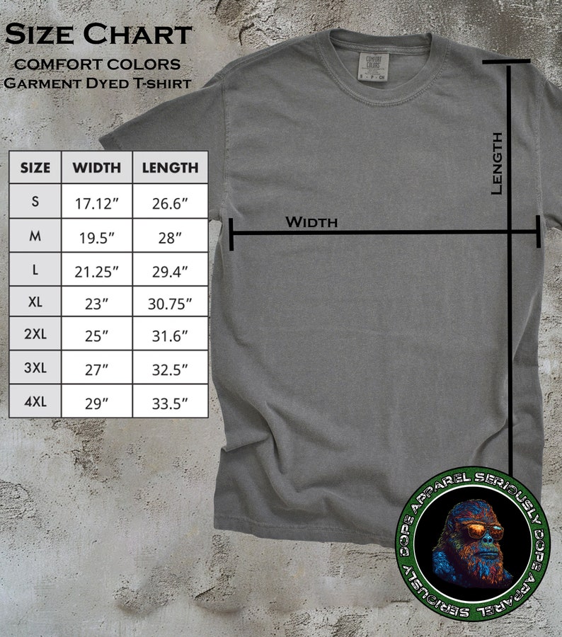 Puede incluir: Tabla de tallas para una camiseta te&ntilde;ida en prenda en varios tama&ntilde;os. La tabla muestra las medidas de ancho y largo en pulgadas para las tallas S a 4XL.