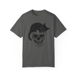 Camiseta con calavera de gato, camiseta gótica, camiseta retro vintage, para amantes de los gatos, camiseta oscura, camiseta desgastada, regalo para amantes de los gatos, camiseta Comfort Colors Pepper