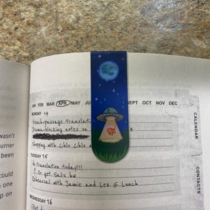 Mini Alien Kitty UFO Abuction Magnetic Bookmark