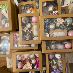 Luxury Gift Box for Her Men Gift Valentine’s Day Gifts Personalized Father’s Day Gift Candle and Soap Handmade Gift Bath Bombs Teacher Gift