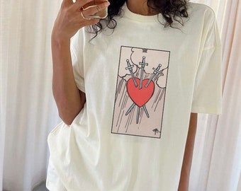 Three of Swords tarotkaart-T-shirt: katoenen Rider-Waite-shirt met grafische print