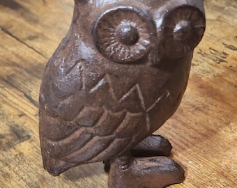 Rustic Vintage Cast Iron Owl Decorative Figure