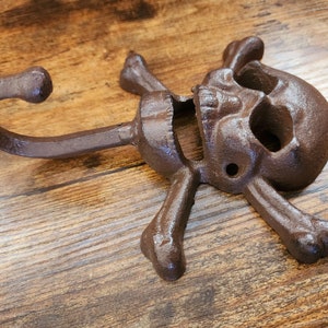 Vintage Skull Head Wall Hook Decor