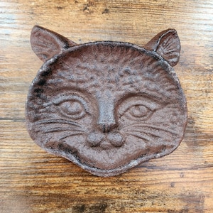 Vintage Cast Iron Cat Key Dish Rustic