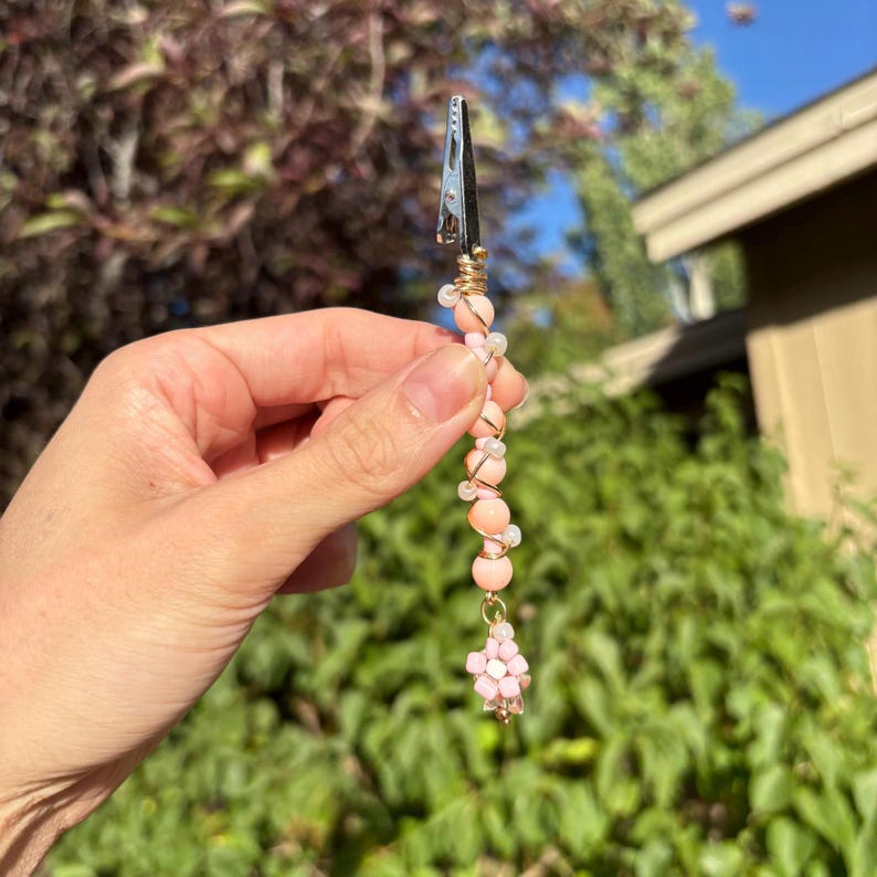 Beaded Fairy Keychain Clip: Bracelet Helper, ATM Clip Pink Daisy