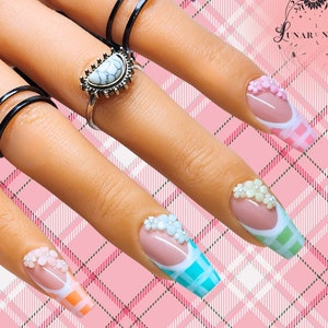 Plaid Cottage Core Spring Nail Art Design/ Luxury Gel Press On Nails