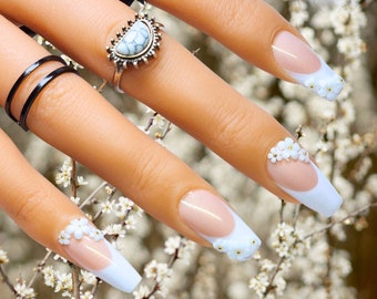 Bloem bruiloft French Tip Nail Art Design / luxe gelpers op nagels