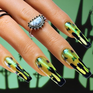 Blood Drip Neon Green Nail Art Design/ Luxury Gel Press On Nails