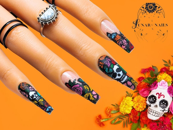 20-teiliges Nageldesign-Set Mit Schädel-Strass – 3D-Ghost-Nagelstickers Aus Legierung Für Halloween, Partys Oder Täglichen Style