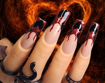 Diseño de uñas con forma de corazón en forma de llama para el día de San Valentín/Uñas postizas de gel de lujo
