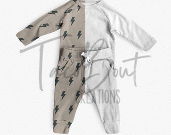 modelo de mock-up de conjunto de moletom com gola redonda canelada e jogger, modelo de mock-up de roupa realista, modelo de mock-up do Procreate, modelo de mock-up do Photoshop