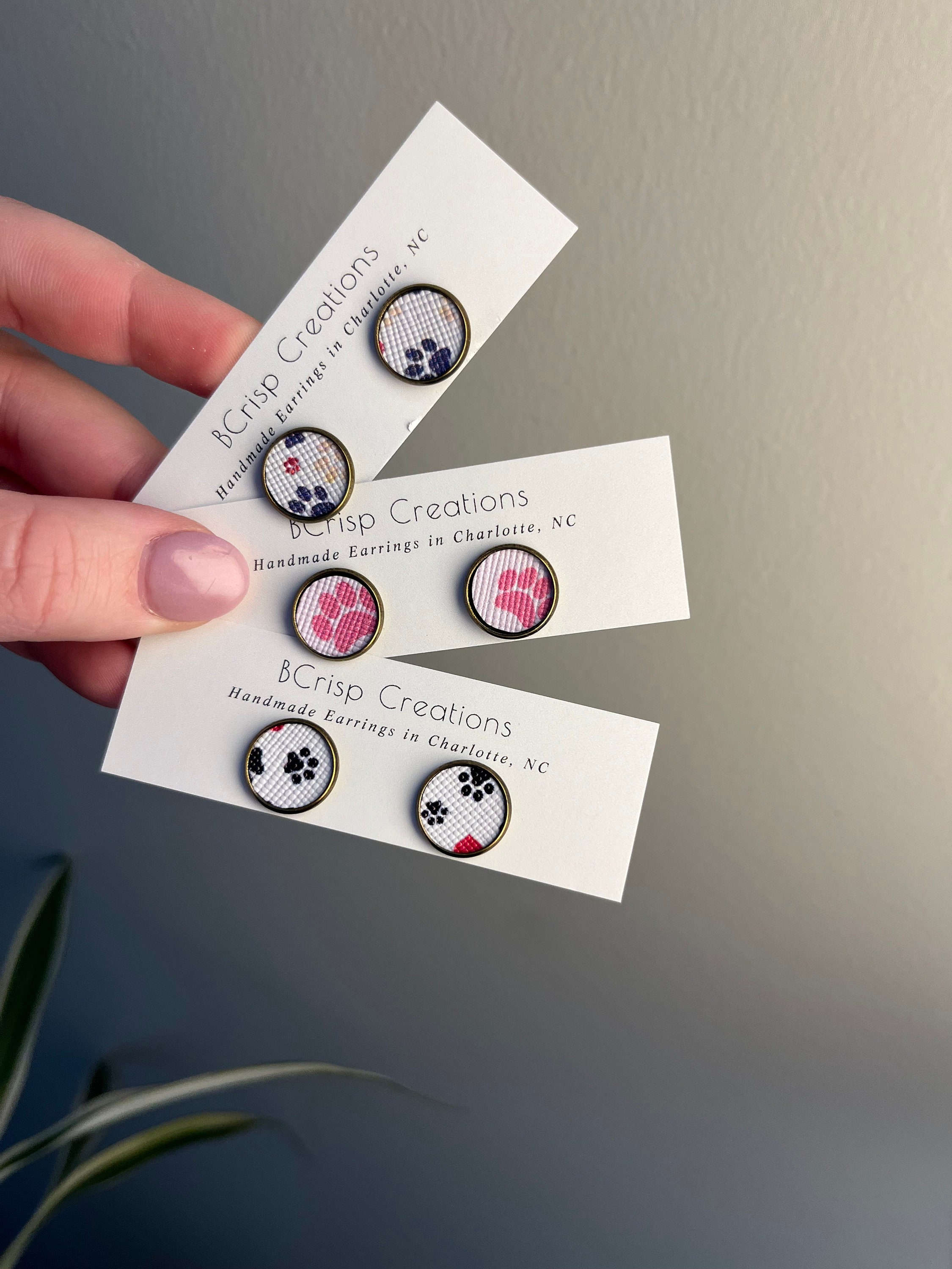 Paw Print Bronze Stud Oorbellen, 12mm Studs, Kleine Cirkel Oorbellen, Stud Oorbellen, Hond Moeder Oorbellen, Paw Print Oorbellen, Paw Print Studs