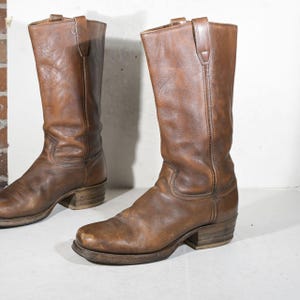Frye 1970 Men\'s Brown Leather Mid-Calf Boots Size 10D Vintage Made in USA Vintage 70s frye mens - Gem main image 4