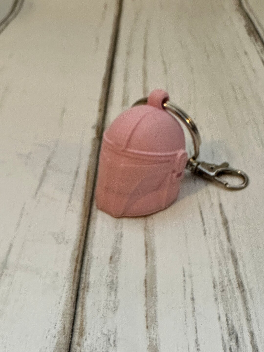 Stylish 3D Printed Mandalorian Keychain for Etsy