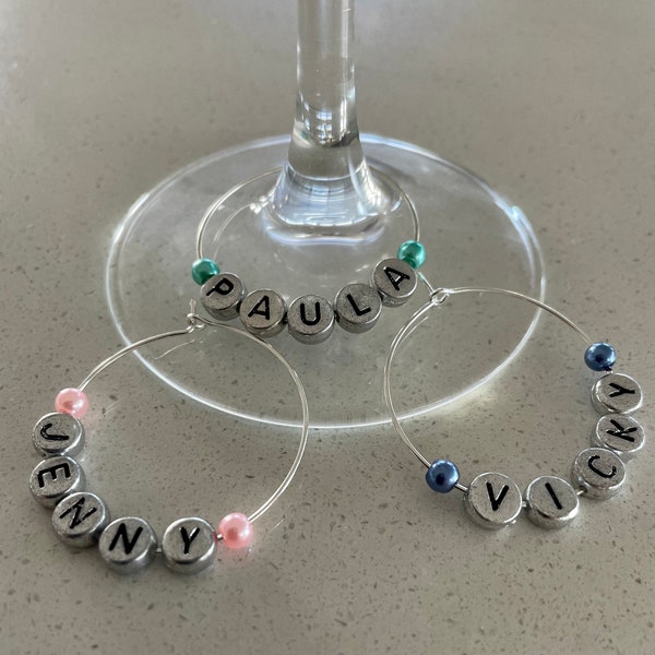 Personalised Wine glass charms, Personalised wine glass, Wine charms personalized, Customised Wine Charms Christmas, wedding place settings