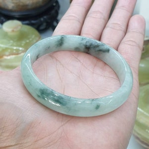 Green Speckled Jade Bangle