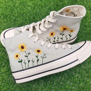 Benutzerdefinierte Converse gestickte Schuhe Konverse Chuck Taylor 1970s bestickte Sonnenblume Bestickte Schuhe für ihr Hochzeitsgeschenk