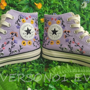 Low price Custom Converse Embroidered Shoes Converse Chuck Taylor 1970s Embroidered Bee&Daisy  Converse Shoes Best Gift for Her